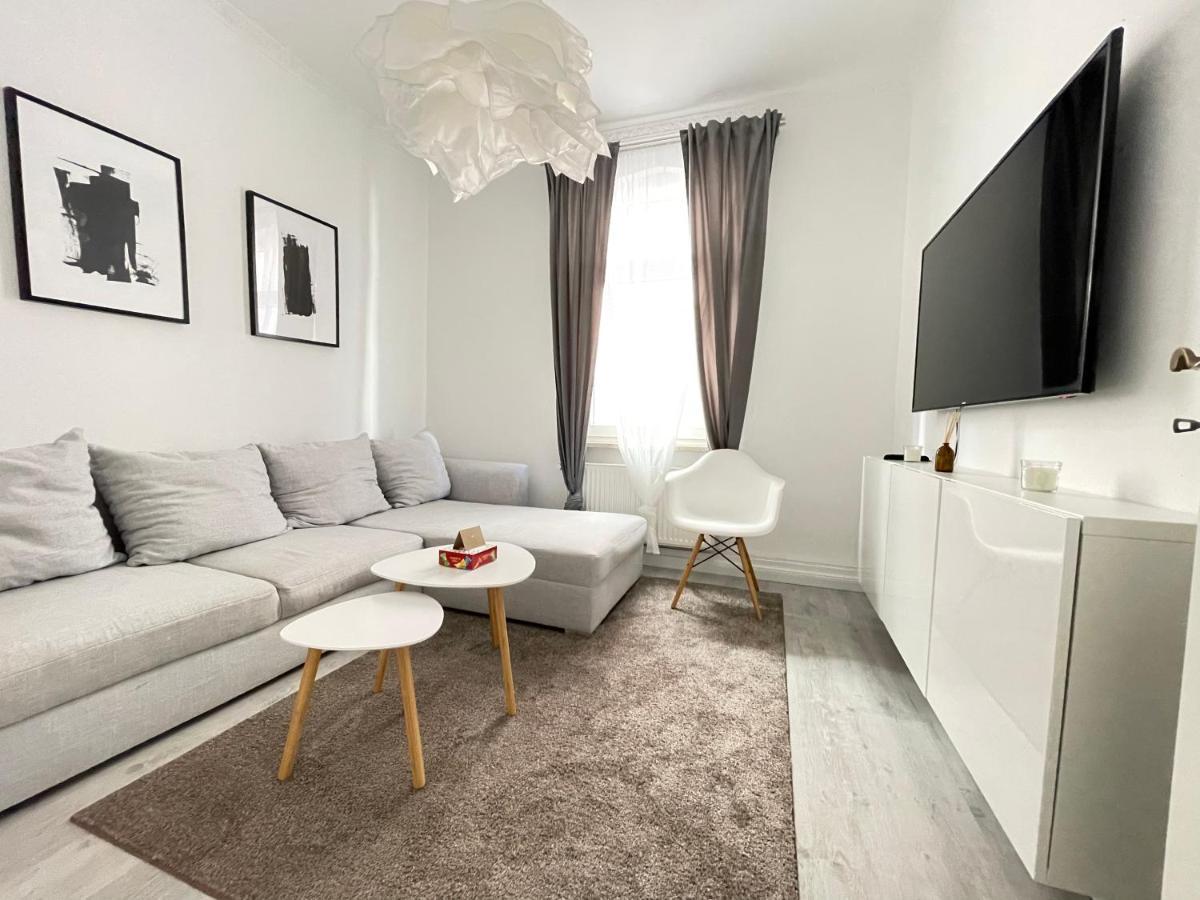 הנובר 75Qm - 3 Rooms - Free Parking - Mallibase Apartments מראה חיצוני תמונה